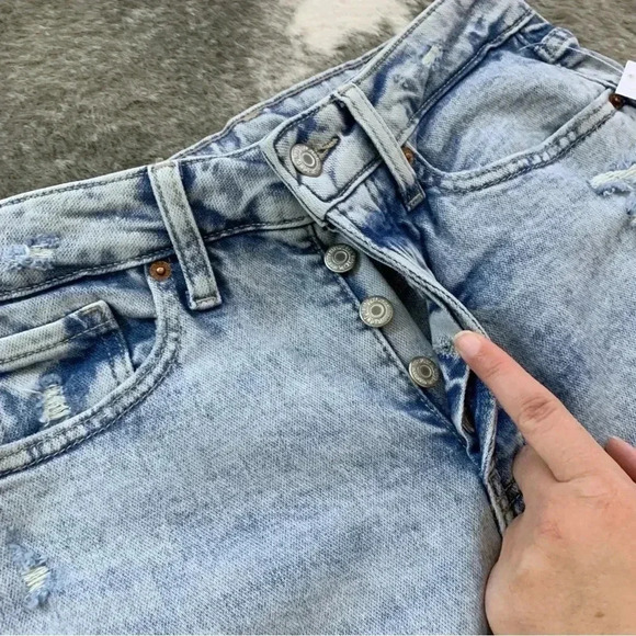 NWT High-Rise Curvy OG Straight Ankle Jeans - Picture 6 of 14